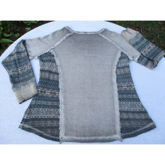 Casual Studio Sweater Women's Size XL Grey/Green Distress Wash Raw Edges - Picture 2 of 14